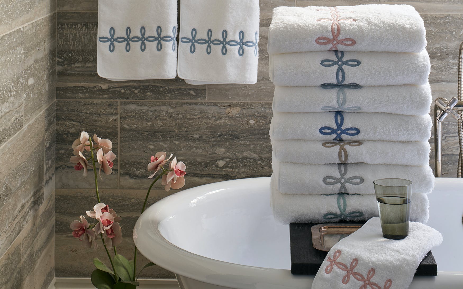 Matouk Gordian Knot Bath