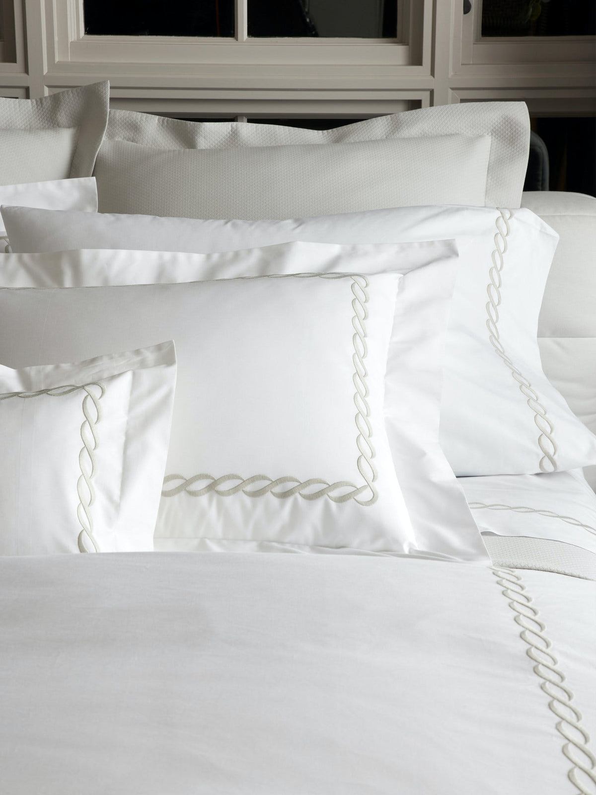 Classic Chain Bedding