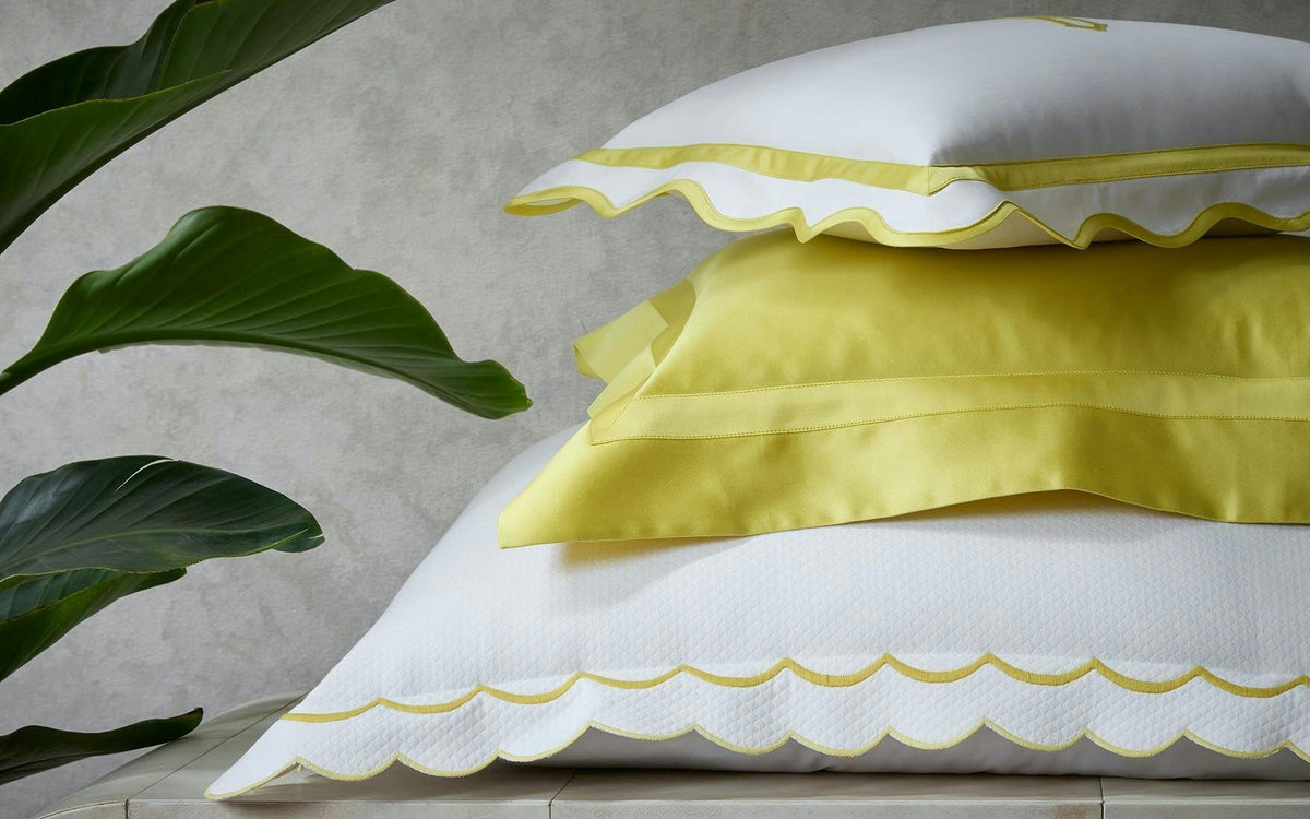 Pillows & Throws