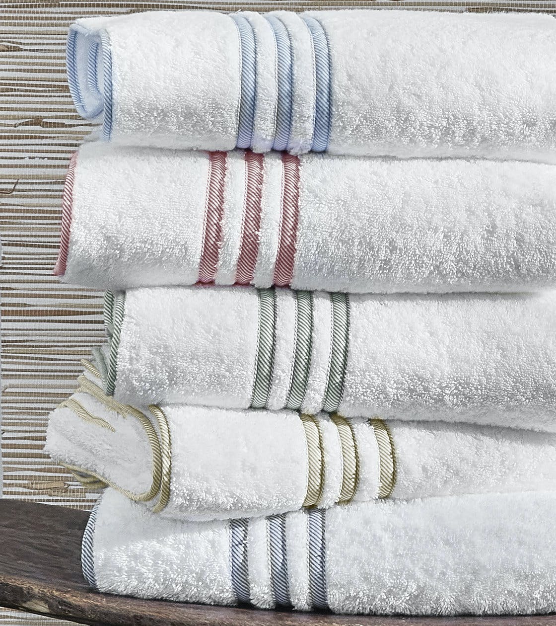 Matouk Cairo Bath Towels (White/Navy)